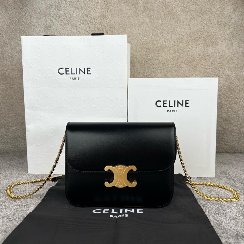 Celine MEDIUM COLLEGE BAG IN SHINY CALFSKIN
BLACK 113583BF4.38NO-duoc-ban-tai-Hvip Bags & Accessories