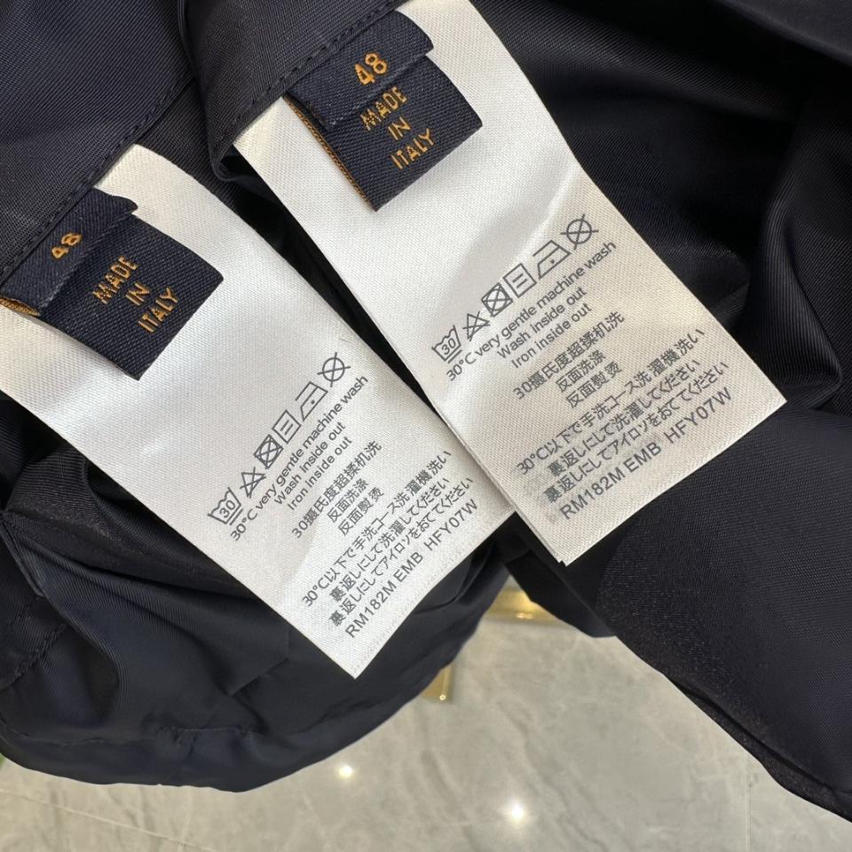 Louis Vuitton 1AGIPG
Nylon Windbreaker navy-duoc-ban-tai-HVIP Shoes & Clothes