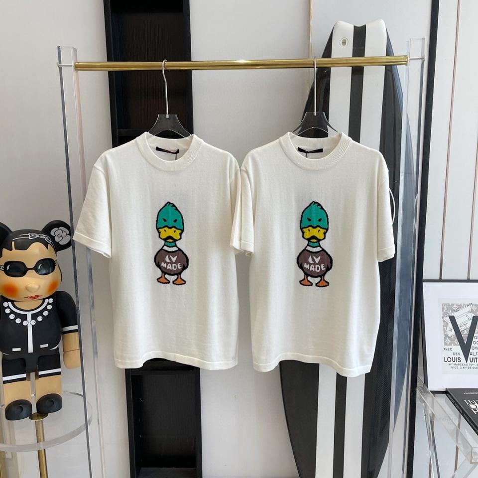 Louis Vuitton LV x Nigo Intarsia Jacquard Duck Short-Sleeve Crewneck T-Shirt-duoc-ban-tai-HVIP Shoes & Clothes