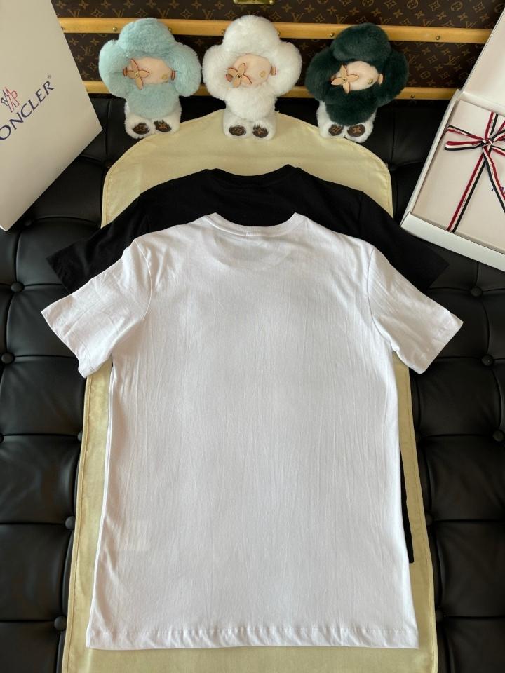 Moncler Logo Patch Cotton T-Shirt white-duoc-ban-tai-HVIP Shoes & Clothes
