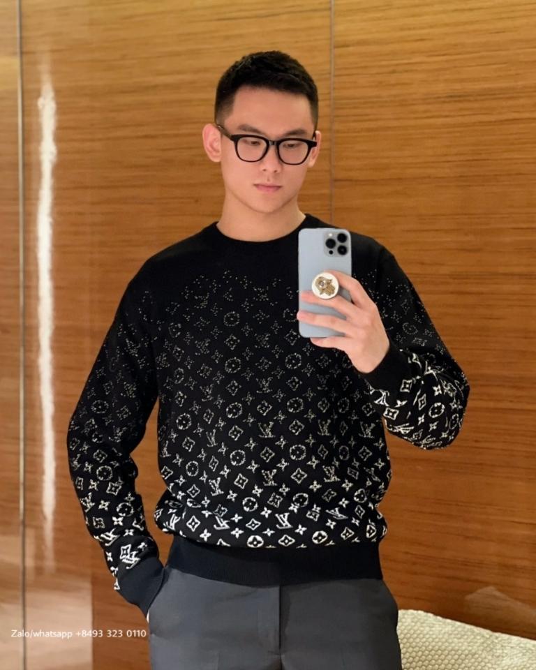 Louis Vuitton 1AFAPX

LV Ski

Gradient Cotton Crewneck

Tur-duoc-ban-tai-Hvip Bags & Accessories