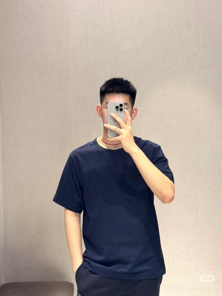 Burberry Men's cotton t-shirt neck logo black -duoc-ban-tai-HVIP Shoes & Clothes