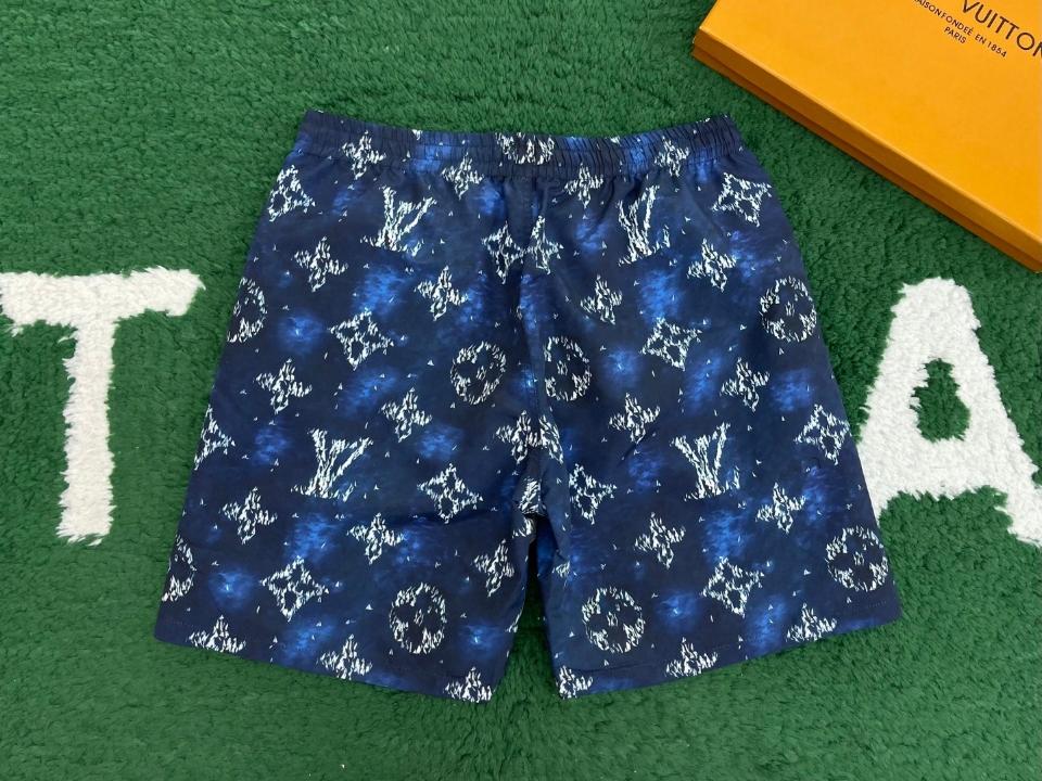 Louis Vuitton 1AHVZ7
New
Printed Monogram Swim Shorts-duoc-ban-tai-HVIP Shoes & Clothes