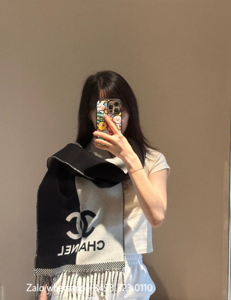 Chanel 24A Scarf Cashmere cc logo black/ivory K4 -duoc-ban-tai-Hvip Bags & Accessories
