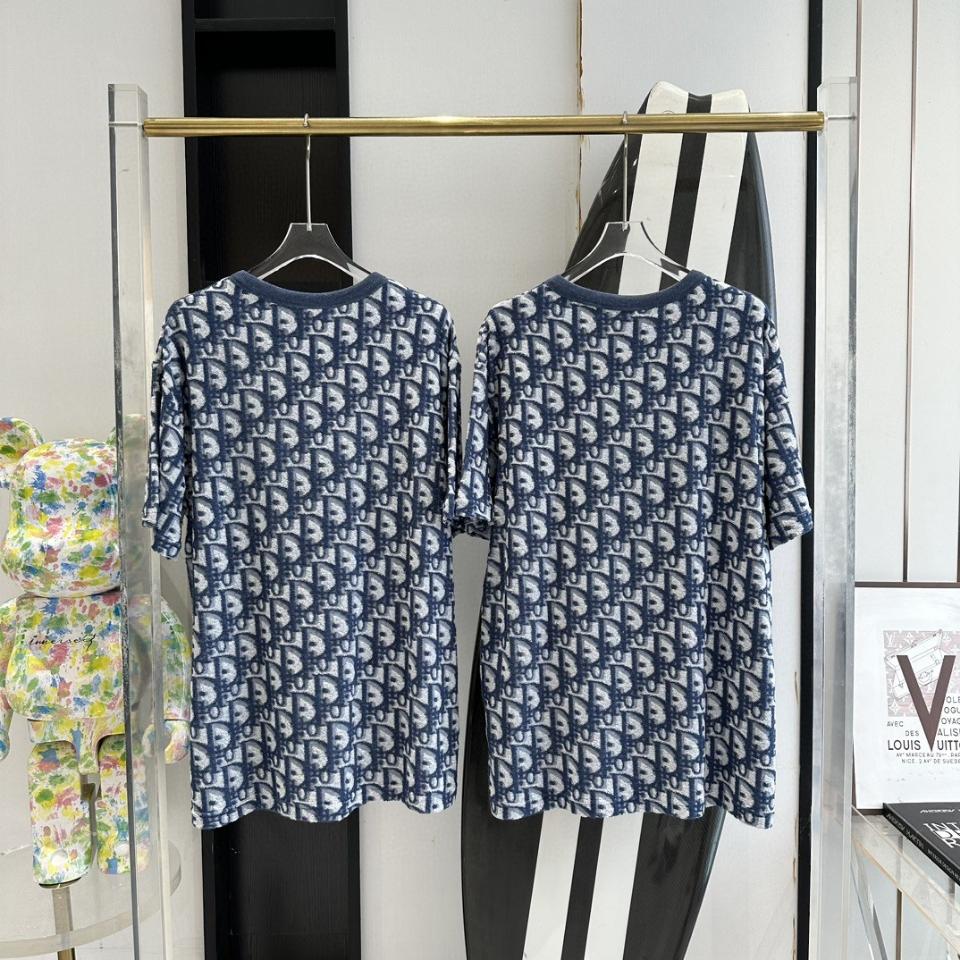 Dior Oblique T-Shirt, Relaxed Fit
Blue and White Terry Cotton Jersey
 483J646A0906_C185-duoc-ban-tai-HVIP Shoes & Clothes