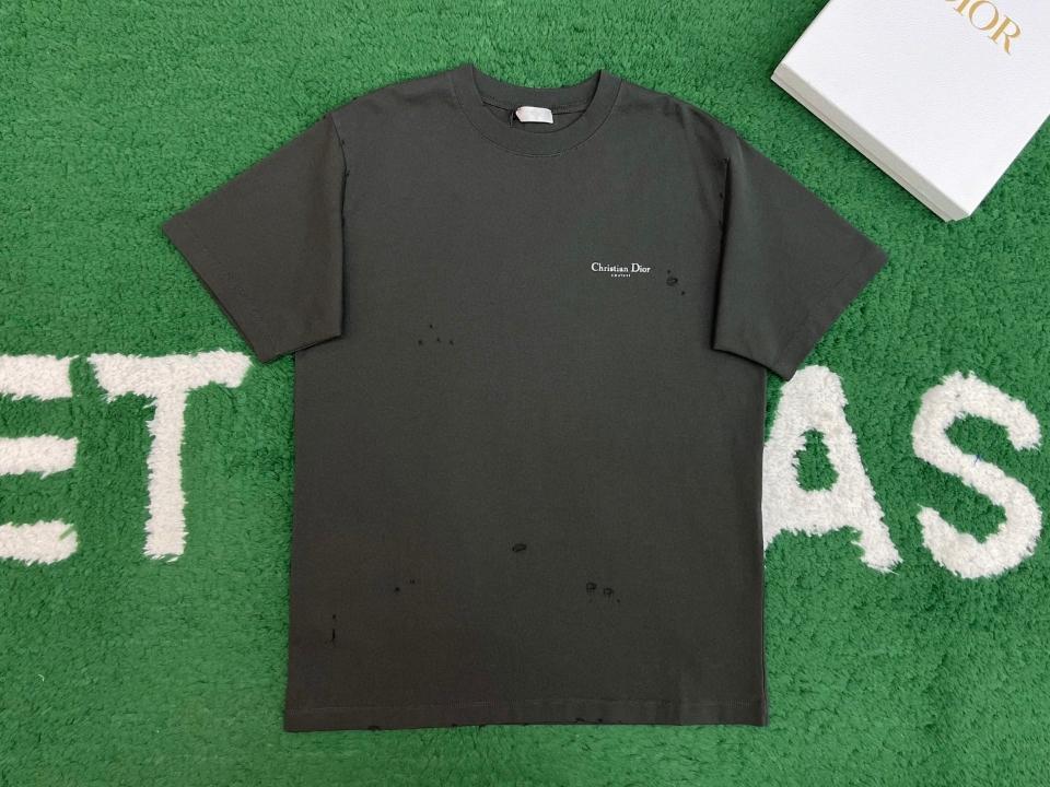 Christian Dior Couture Lily of the Valley T-Shirt, Relaxed Fit
Black Cotton Jersey
593J672B0554_C980-duoc-ban-tai-HVIP Shoes & Clothes