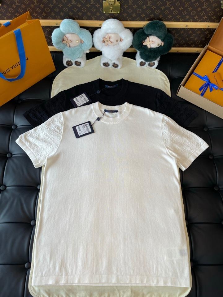 Louis Vuitton 1AHWCC
Short-Sleeved Cotton Crewneck white -duoc-ban-tai-HVIP Shoes & Clothes