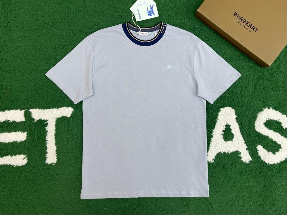 Burberry Men's cotton t-shirt neck logo light blue -duoc-ban-tai-HVIP Shoes & Clothes