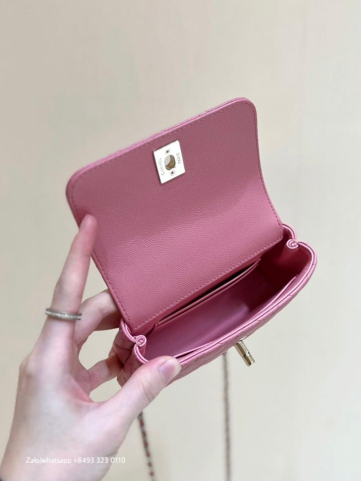 Chanel 24K AP4244 CLUTCH WITH CHAIN
 
Grained Calfskin & Gold-Tone Metal 
Light Pink CH3-duoc-ban-tai-Hvip Bags & Accessories