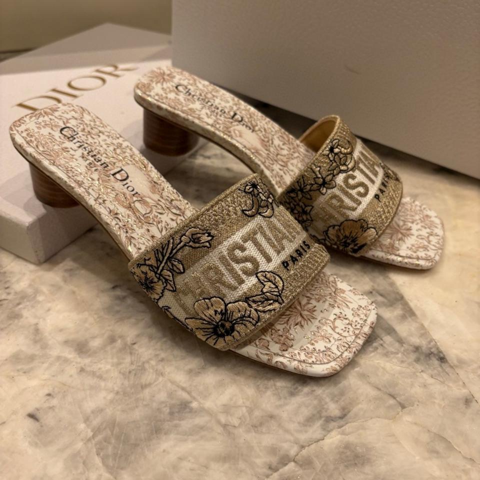 Dior Dway Heeled Slide  Cotton Embroidered with Metallic Thread and Gold- Tone Millefiori Unicorn Motif KCQ902UEL_S62K-duoc-ban-tai-HVIP Shoes & Clothes