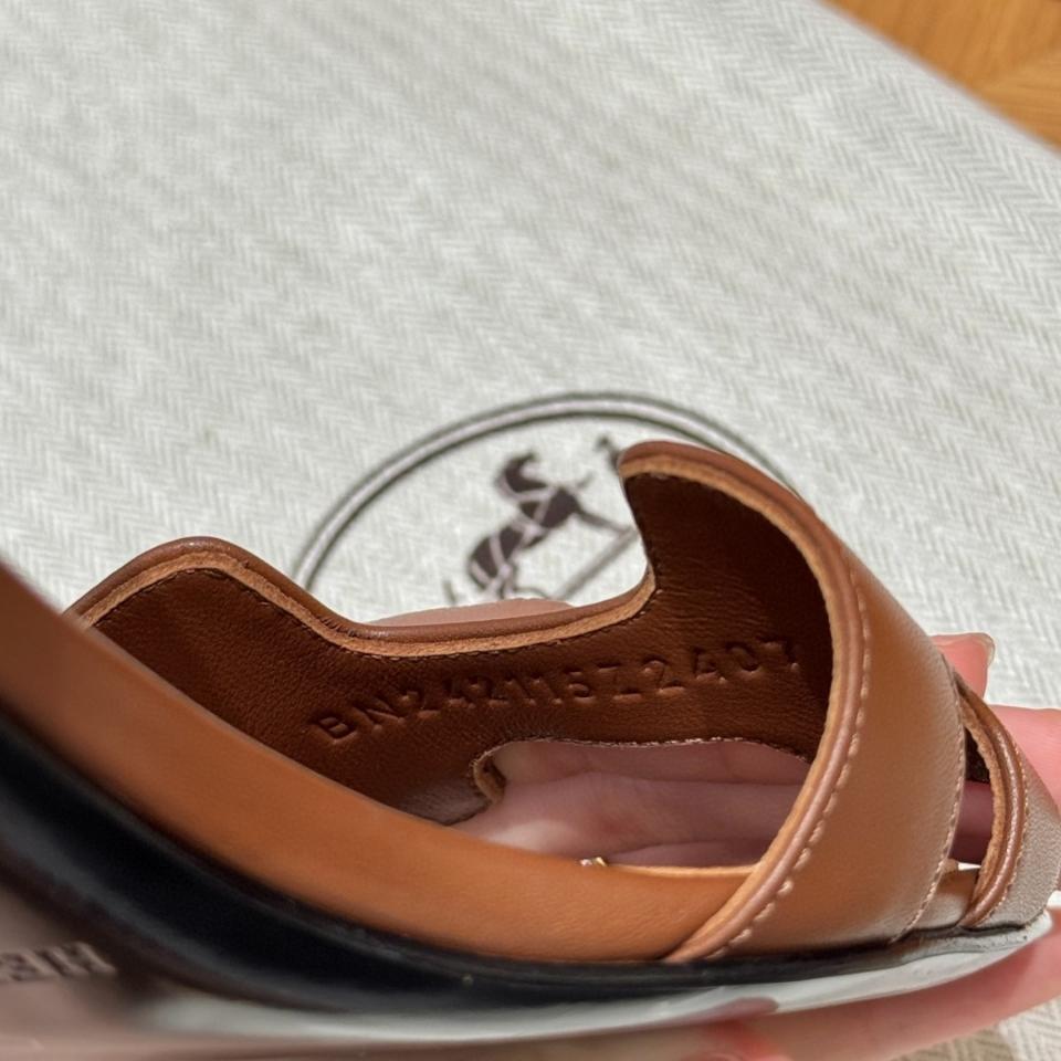 Hermès Joy 40 sandal gold H242115Z 20350-duoc-ban-tai-HVIP Shoes & Clothes