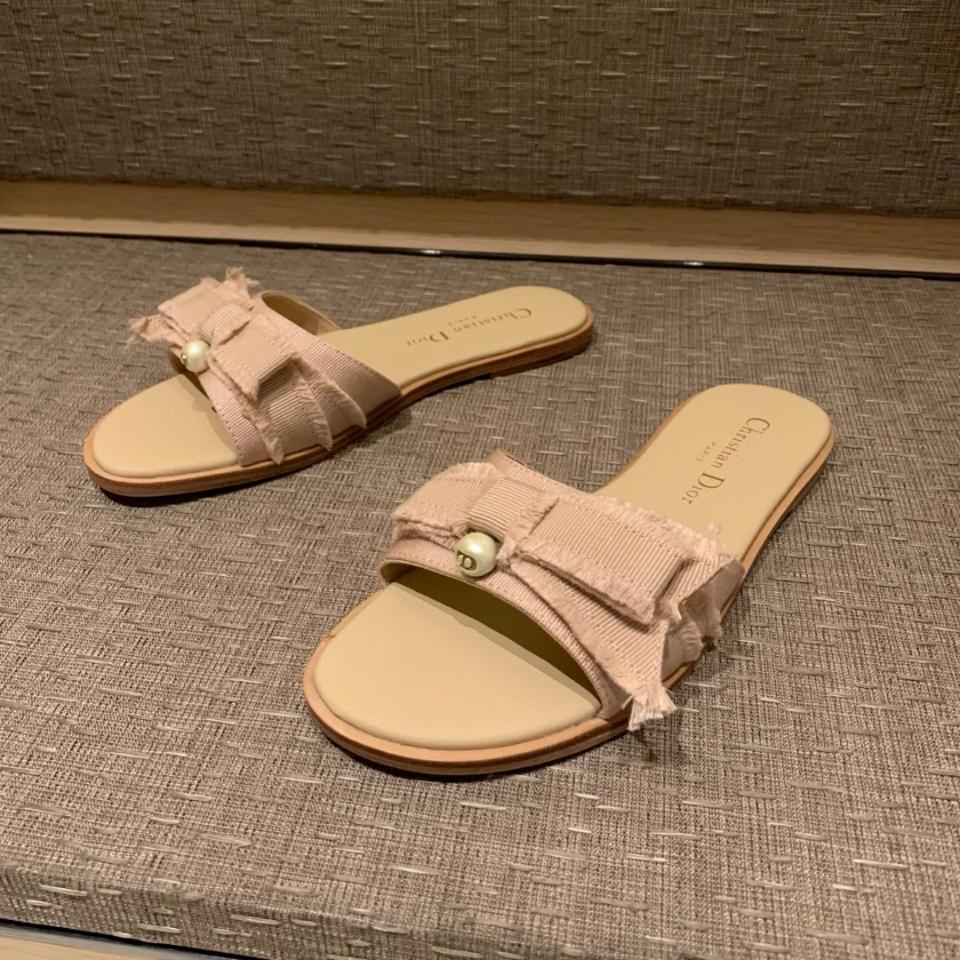 Dior Adiorable Slide
Nude Fringed Grosgrain
KCO282GGN -duoc-ban-tai-HVIP Shoes & Clothes