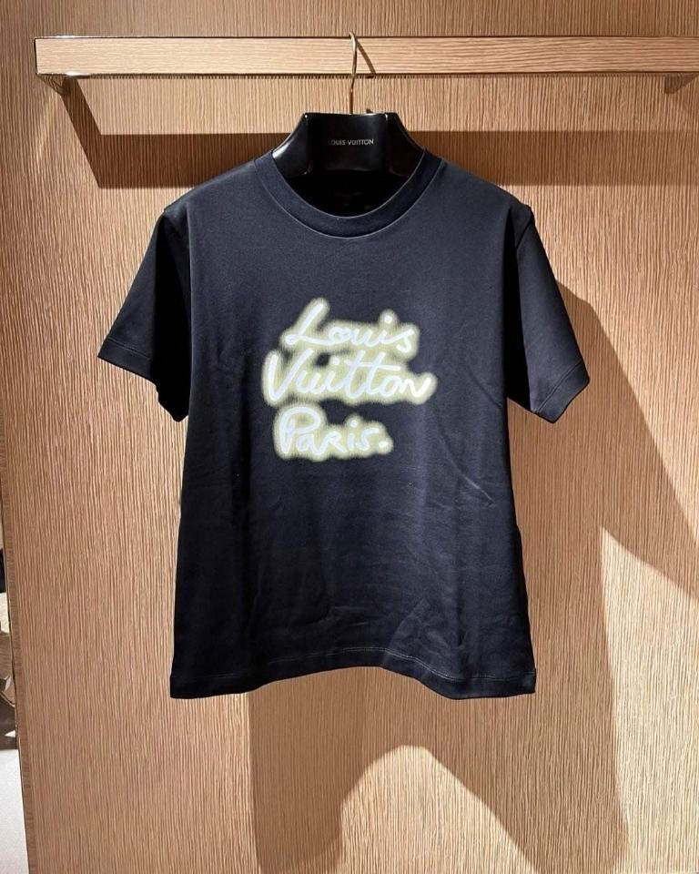 Louis Vuitton Cotton t-shirt-duoc-ban-tai-HVIP Shoes & Clothes