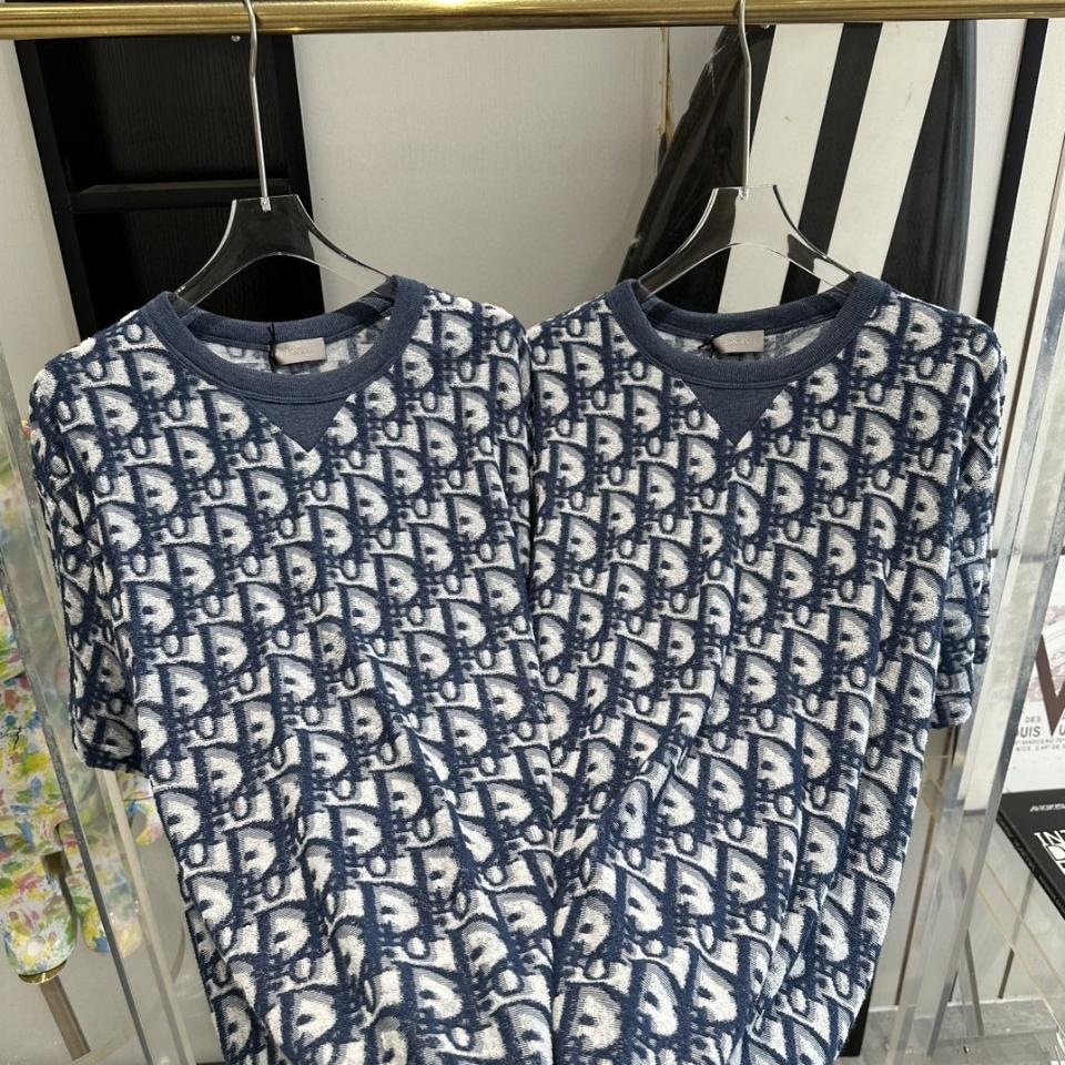 Dior Oblique T-Shirt, Relaxed Fit
Blue and White Terry Cotton Jersey
 483J646A0906_C185-duoc-ban-tai-HVIP Shoes & Clothes
