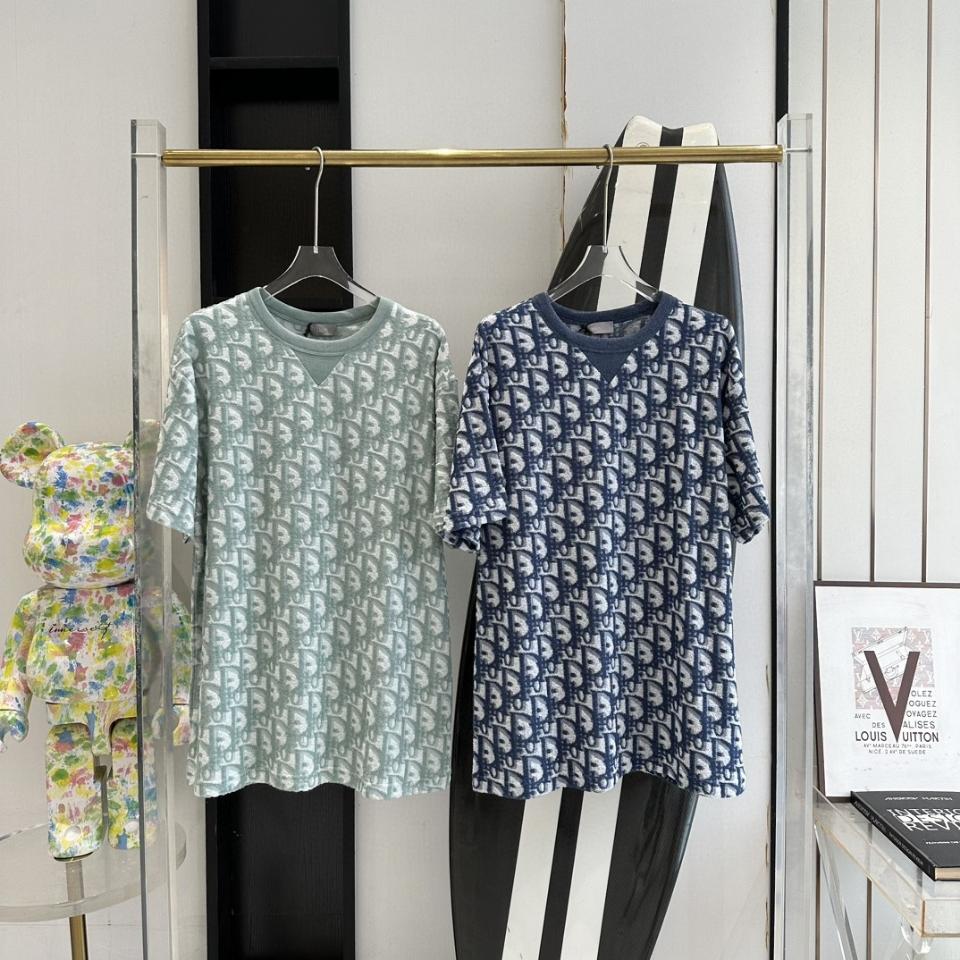 Dior Oblique T-Shirt, Relaxed Fit
Grey blue and White Terry Cotton Jersey
 483J646A-duoc-ban-tai-HVIP Shoes & Clothes