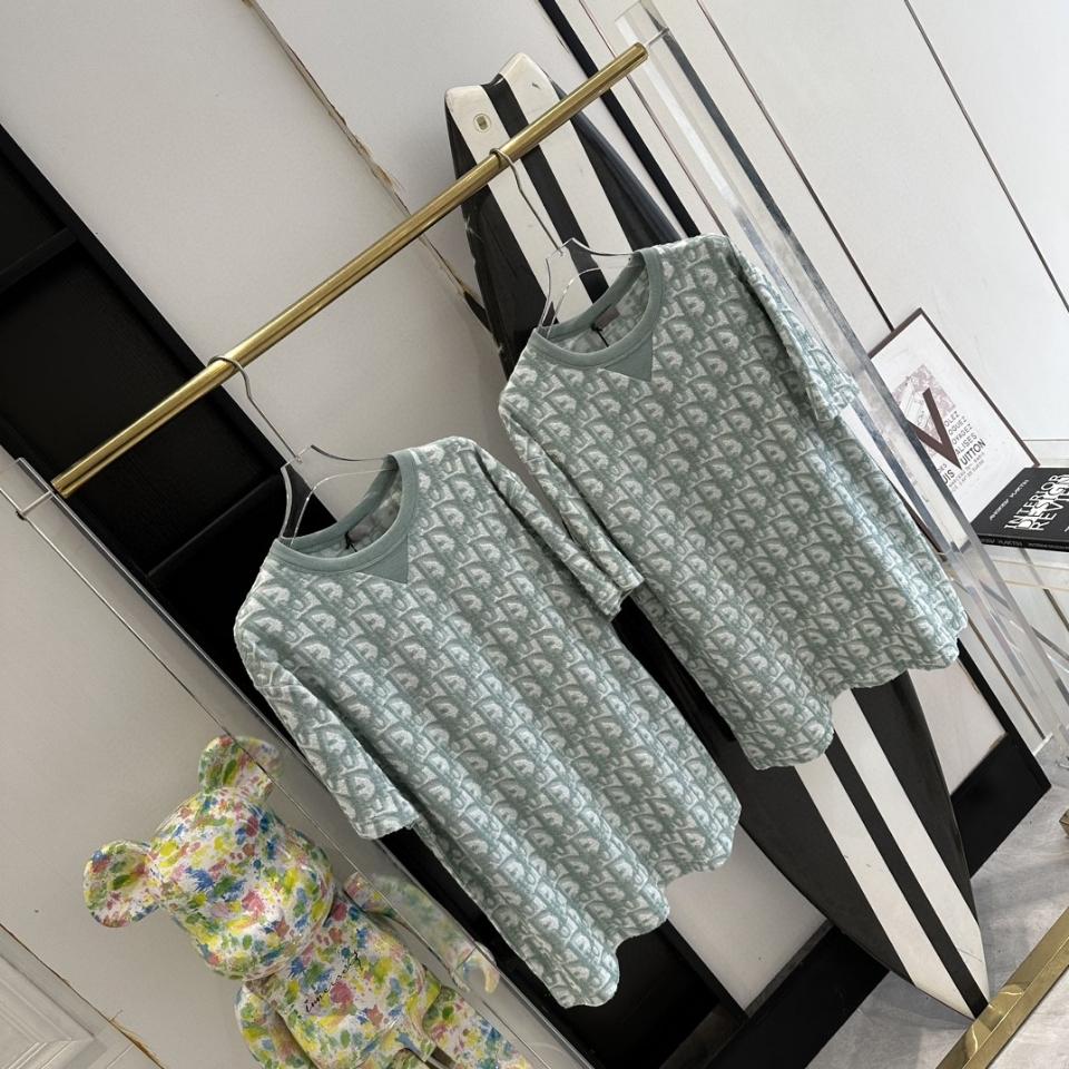 Dior Oblique T-Shirt, Relaxed Fit
Grey blue and White Terry Cotton Jersey
 483J646A-duoc-ban-tai-HVIP Shoes & Clothes