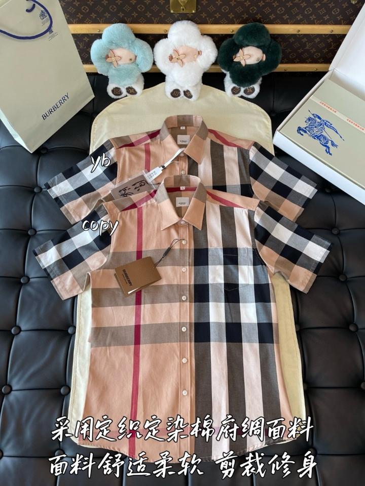 Burberry
checkered short-sleeved shirt-duoc-ban-tai-HVIP Shoes & Clothes