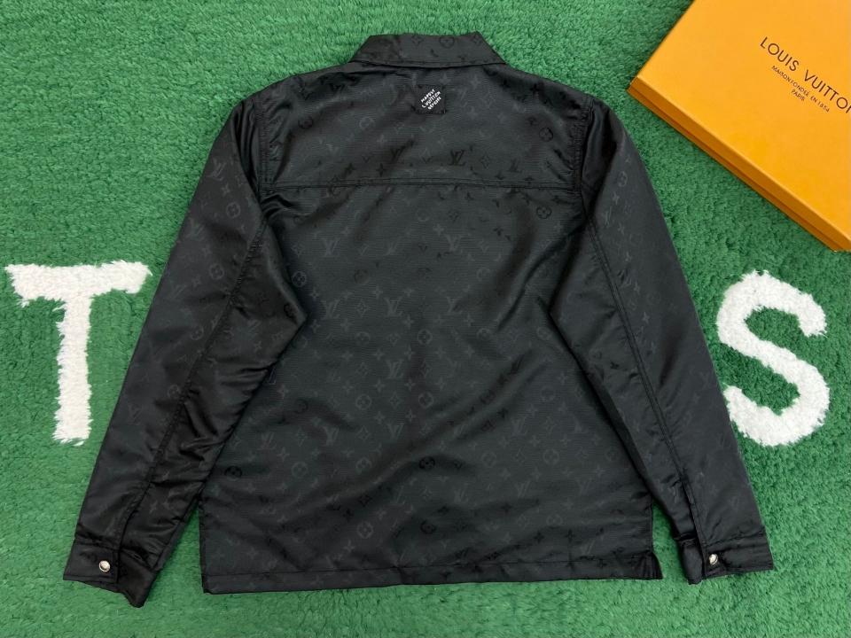 Louis Vuitton 1AGTGO
Monogram Moire Jacquard Silk Overshirt-duoc-ban-tai-HVIP Shoes & Clothes