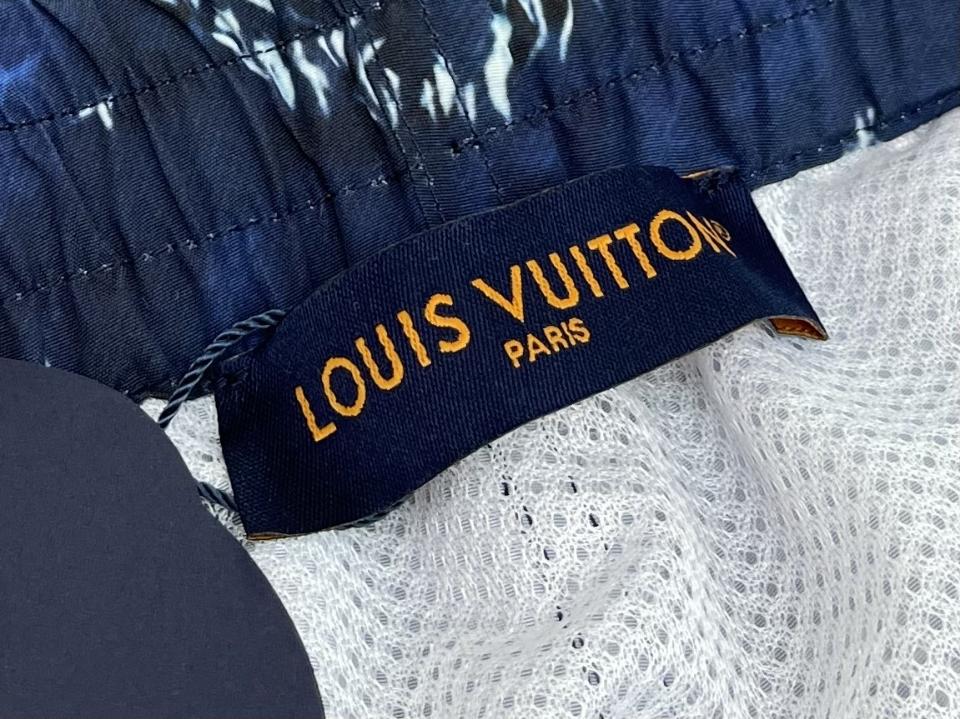 Louis Vuitton 1AHVZ7
New
Printed Monogram Swim Shorts-duoc-ban-tai-HVIP Shoes & Clothes