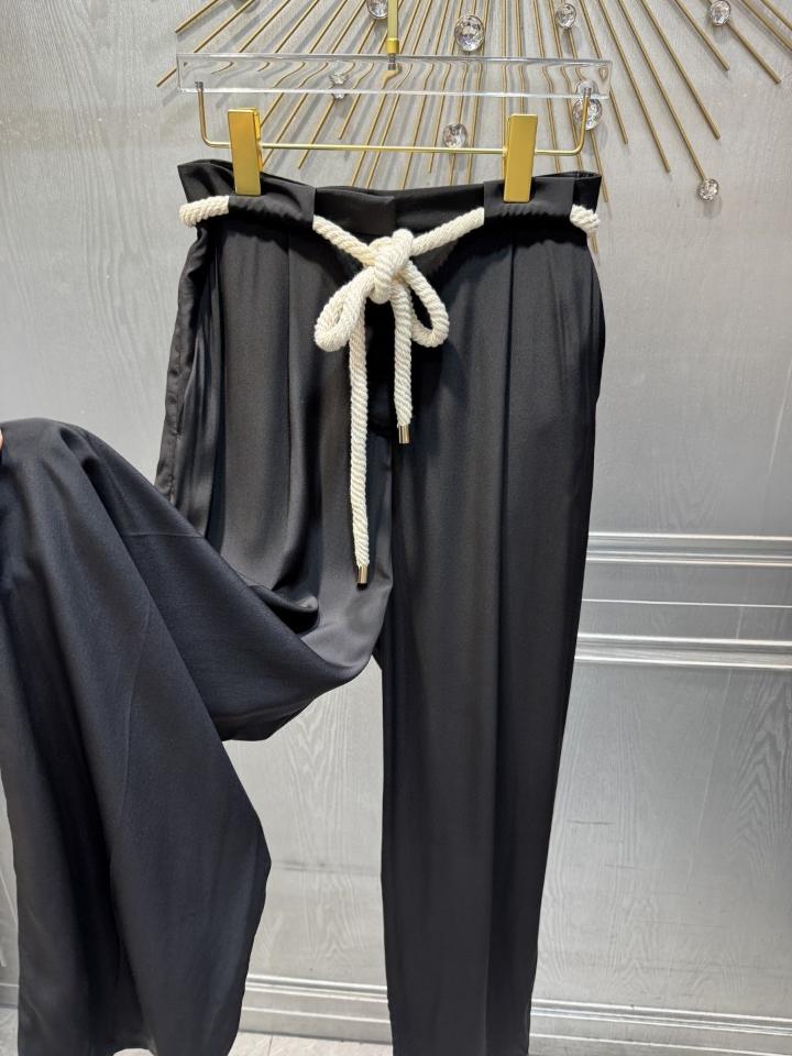 Louis Vuitton 1AHJM0
Nautical
Rope Belt Tailored Pants-duoc-ban-tai-HVIP Shoes & Clothes