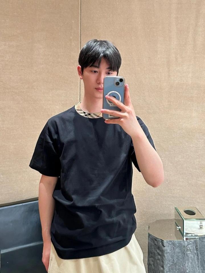 Burberry Check Trim Cotton T-shirt 8110101 black -duoc-ban-tai-HVIP Shoes & Clothes