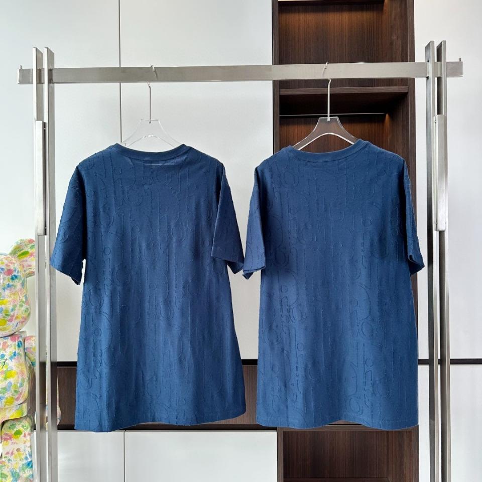 Dior Oblique T-Shirt, Relaxed Fit
Deep Blue Cotton Jersey
593J696U3012_C530 1-duoc-ban-tai-HVIP Shoes & Clothes