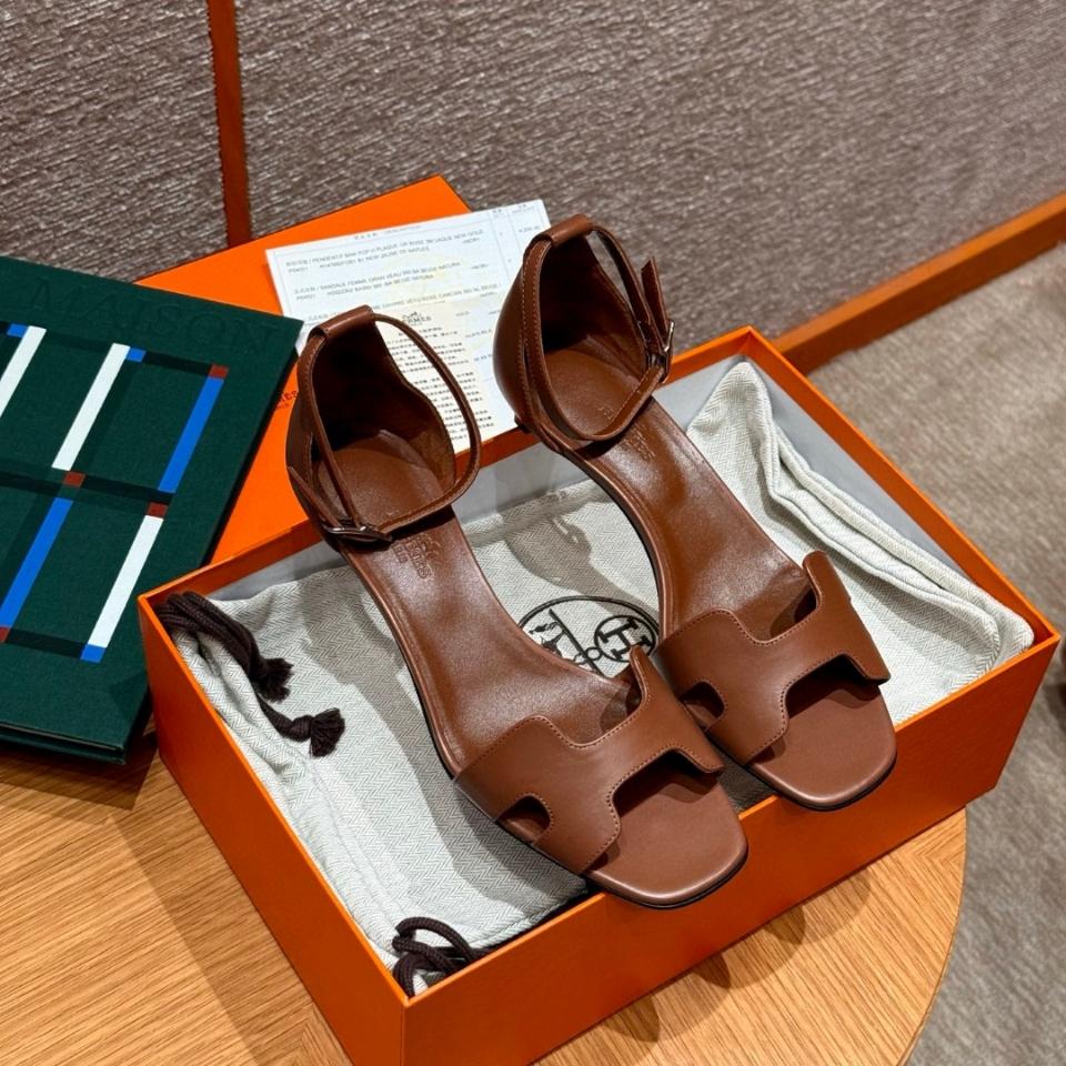 Hermès Joy 40 sandal gold H242115Z 20350-duoc-ban-tai-HVIP Shoes & Clothes