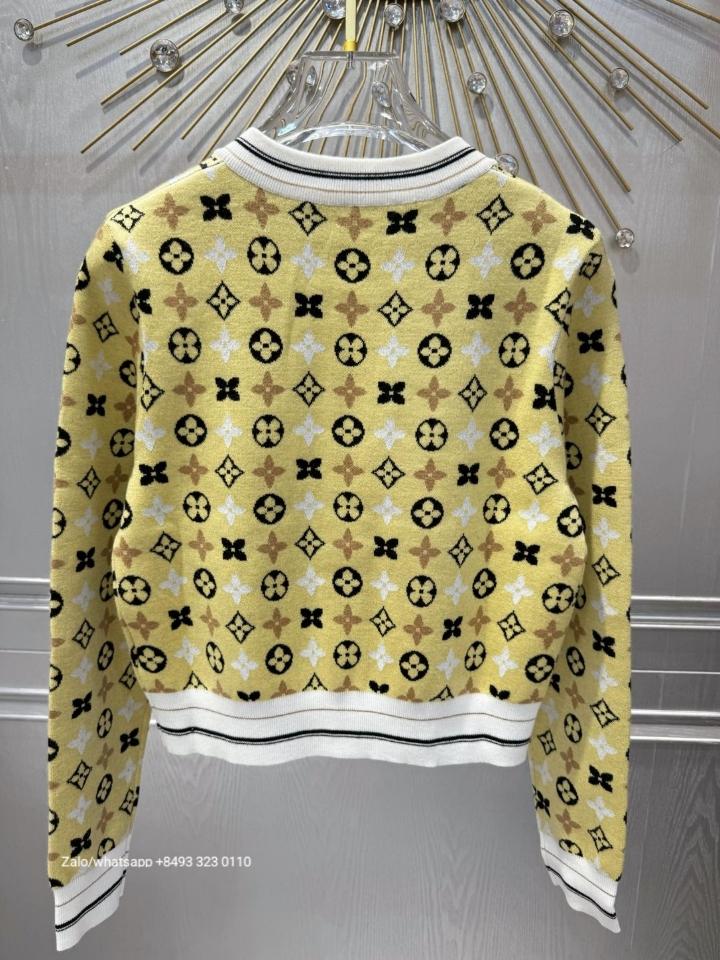 Louis Vuitton 1AFZOF

Monogram Kaleidoscope Cardigan

V4-duoc-ban-tai-Hvip Bags & Accessories
