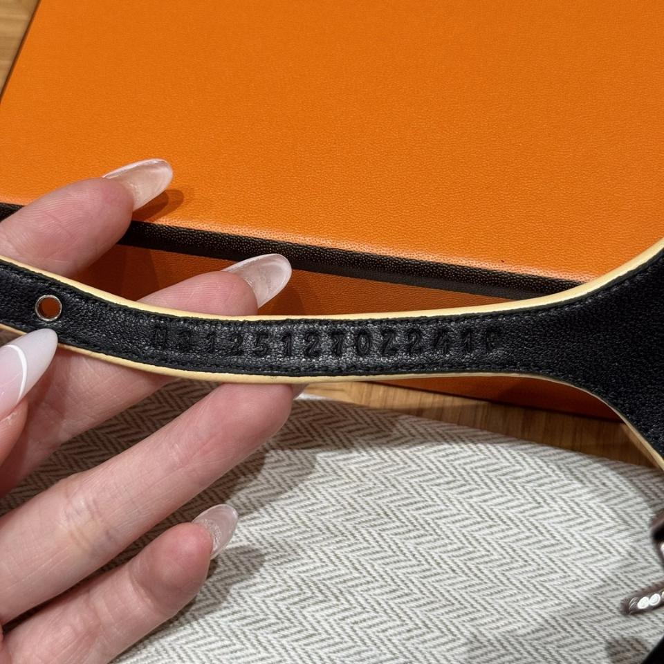 Hermès Kamilla 60 pump Noir / Jaune Malawi  H251270Z -duoc-ban-tai-HVIP Shoes & Clothes