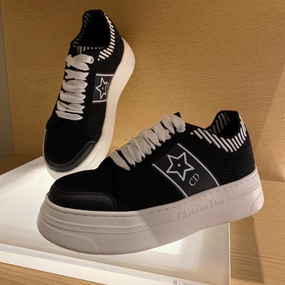Dior Dior Star Platform Sneaker
Black Technical Mesh
KCK425DSK-duoc-ban-tai-HVIP Shoes & Clothes