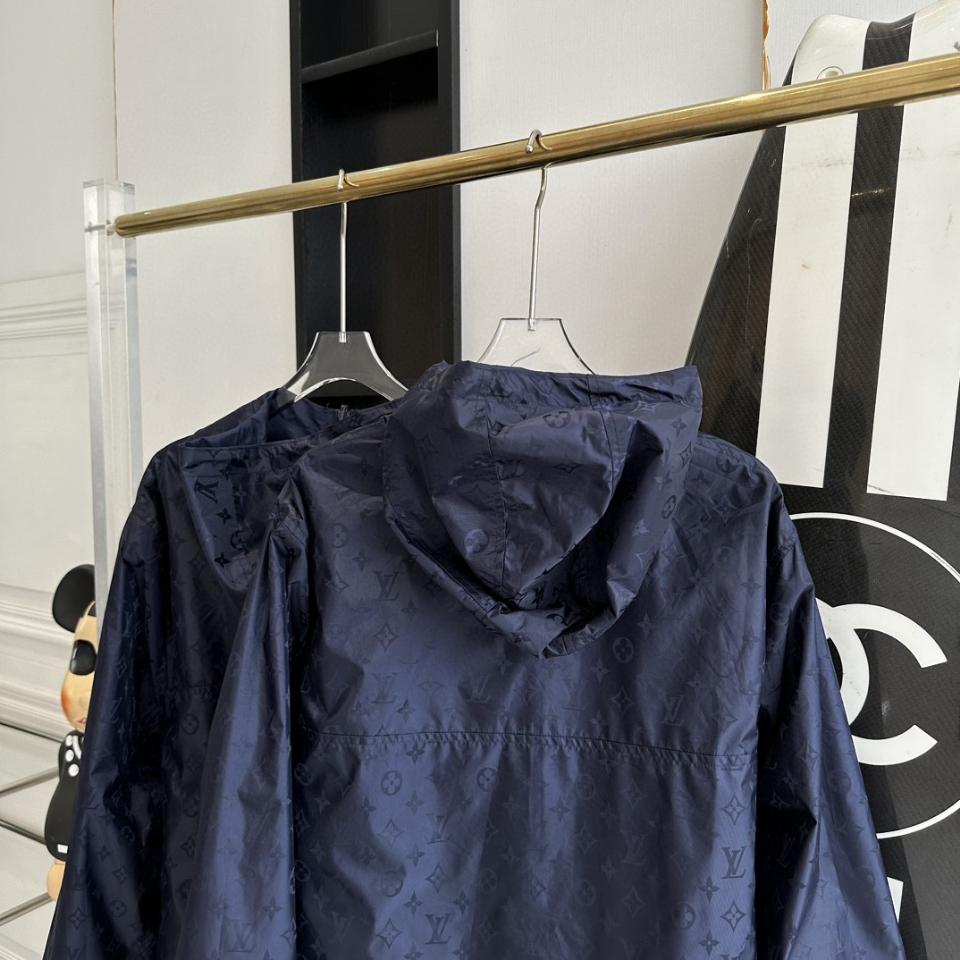 Louis Vuitton 1AGIPG
Nylon Windbreaker navy-duoc-ban-tai-HVIP Shoes & Clothes