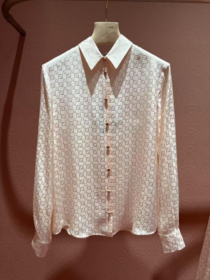 Fendi Shirt
Pink FF silk shirt FS8257AUQGF1RX0-duoc-ban-tai-HVIP Shoes & Clothes