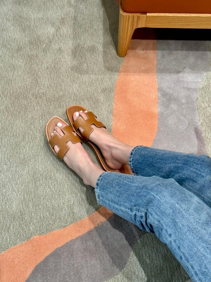 Hermès Oran sandal rouge gold (full) swift (box) H021056Z h1-duoc-ban-tai-HVIP Shoes & Clothes