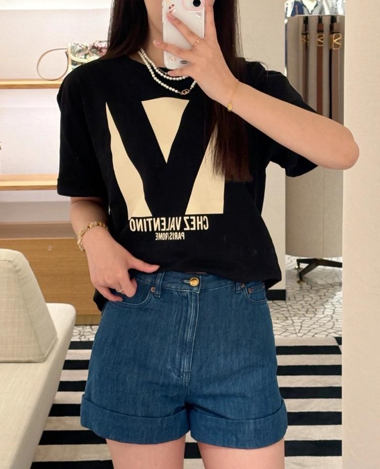 Valentino LIGHTWEIGHT DENIM SHORTS 6B3DD18S94C_558-duoc-ban-tai-HVIP Shoes & Clothes