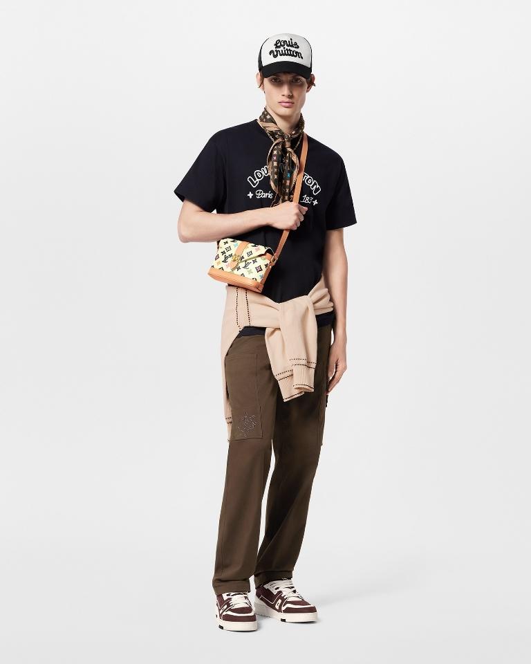 Louis Vuitton Embroidered Cotton T-Shirt 1AFQ67 black -duoc-ban-tai-HVIP Shoes & Clothes