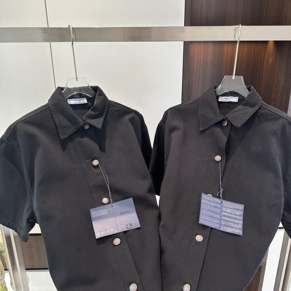 Prada black denim shirts GFC053_148J_F0557_S_OOO-duoc-ban-tai-HVIP Shoes & Clothes