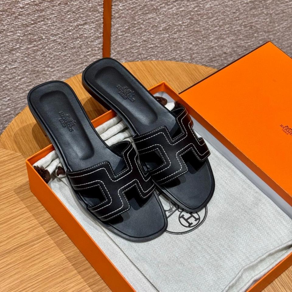 Hermès oran sandal noir H242142Z h1 Sao chép-duoc-ban-tai-HVIP Shoes & Clothes