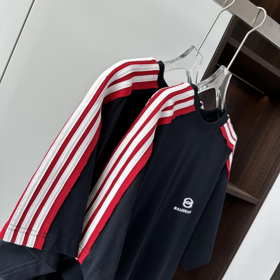 Balenciaga Unity Sports Icon Oversized T-shirt in Faded Black/white-duoc-ban-tai-HVIP Shoes & Clothes