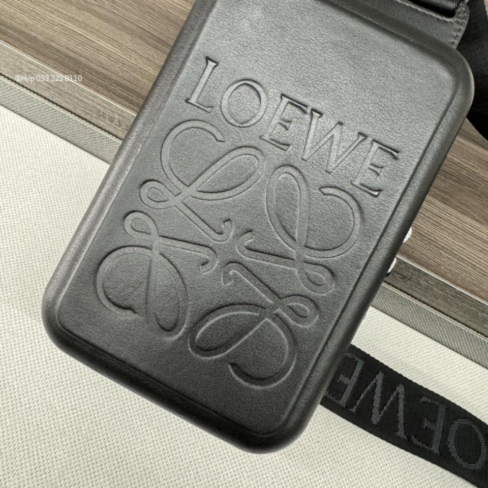 Loewe Molded Sling in smooth calfskin B987W42X07 black Lw1-duoc-ban-tai-Hvip Bags & Accessories