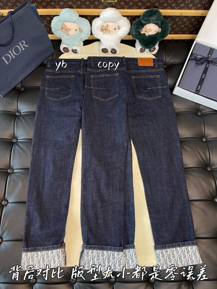 Dior Slim-Fit Dior Oblique Jeans
Blue Raw Cotton Denim 193DS10J374X_C580-duoc-ban-tai-HVIP Shoes & Clothes