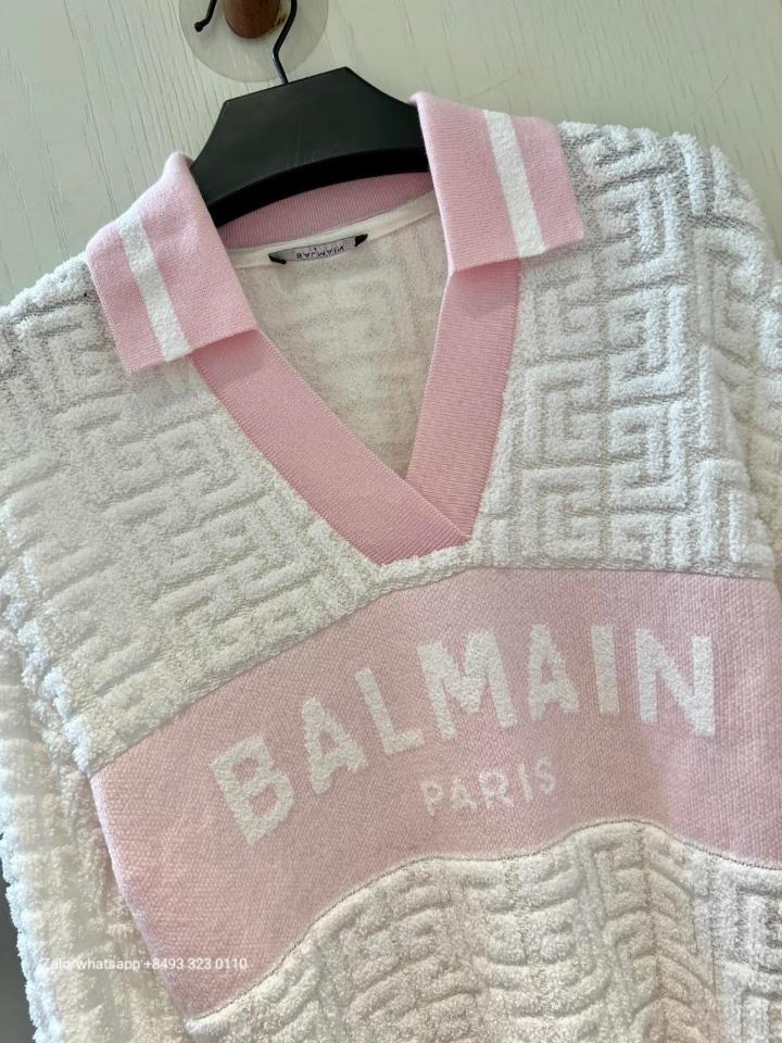 Balmain Monogram knit polo

DF1GD025KE95 V3-duoc-ban-tai-Hvip Bags & Accessories