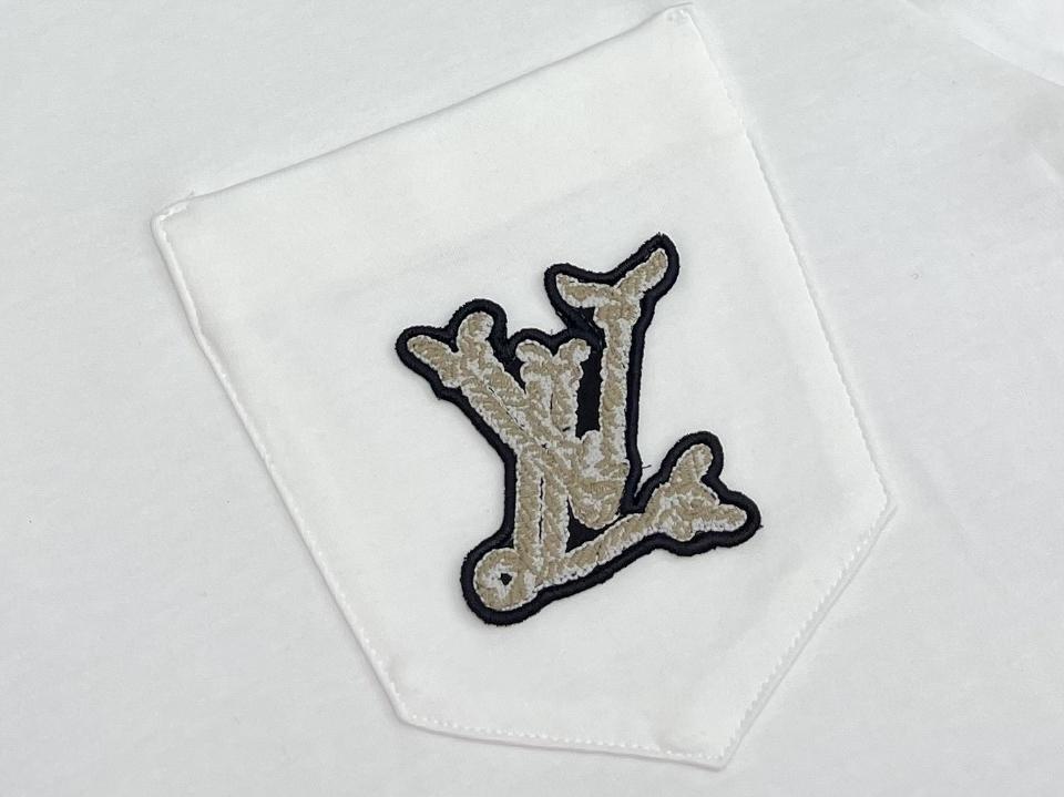 Louis Vuitton 1AHIZU
Nautical
Nautical Pocket T-Shirt -duoc-ban-tai-HVIP Shoes & Clothes