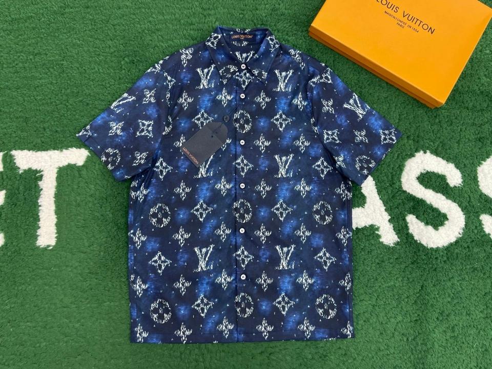 Louis Vuitton 1AHVTY
Printed Monogram Short-Sleeved Shirt-duoc-ban-tai-HVIP Shoes & Clothes