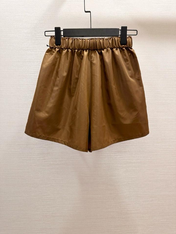 Prada Re-Nylon shorts Cork Beige-duoc-ban-tai-HVIP Shoes & Clothes