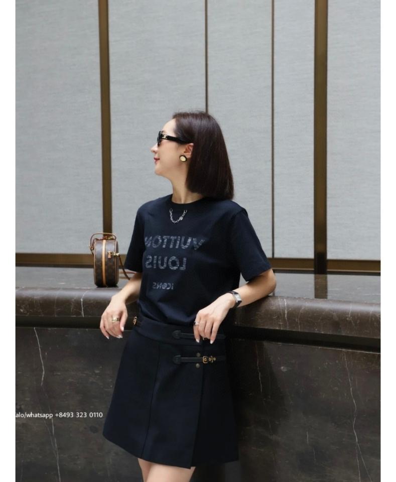Louis Vuitton 1A84CJ

Icon

Louis Vuitton Print T-Shirt

Tur-duoc-ban-tai-Hvip Bags & Accessories
