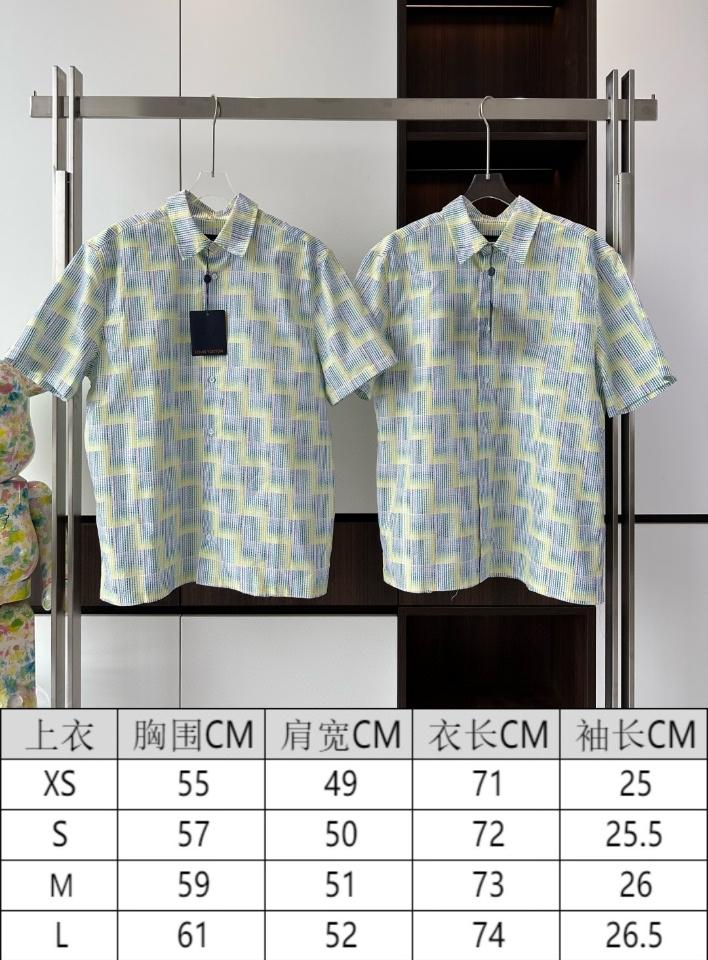Louis Vuitton 1AGTQG
Graphic Printed Short-Sleeved Shirt vvip -duoc-ban-tai-HVIP Shoes & Clothes