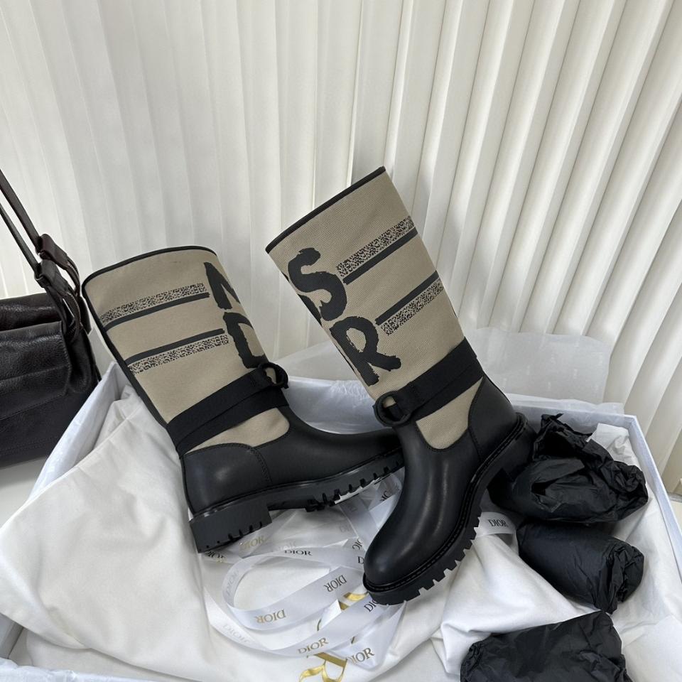 Dior D-Major Boot Warm Taupe Technical Canvas with Black Miss Dior Graffiti Print and Black Calfskin -duoc-ban-tai-Hvip Bags & Accessories