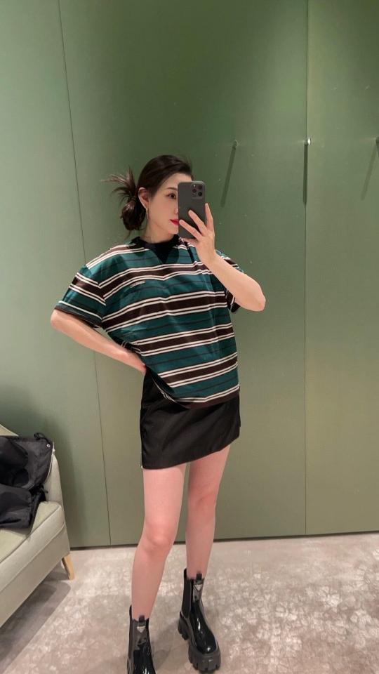 Prada cotton t-shirt green/black/white -duoc-ban-tai-HVIP Shoes & Clothes