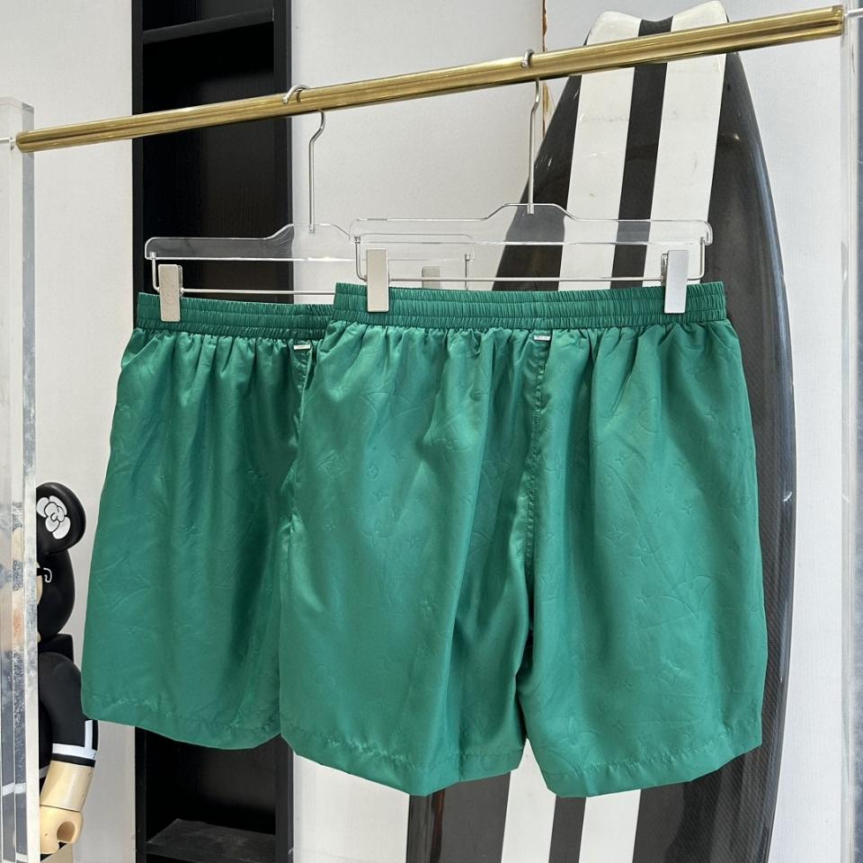 Louis Vuitton 1AFQ75
Monogram Nylon Swim Board Shorts green -duoc-ban-tai-HVIP Shoes & Clothes