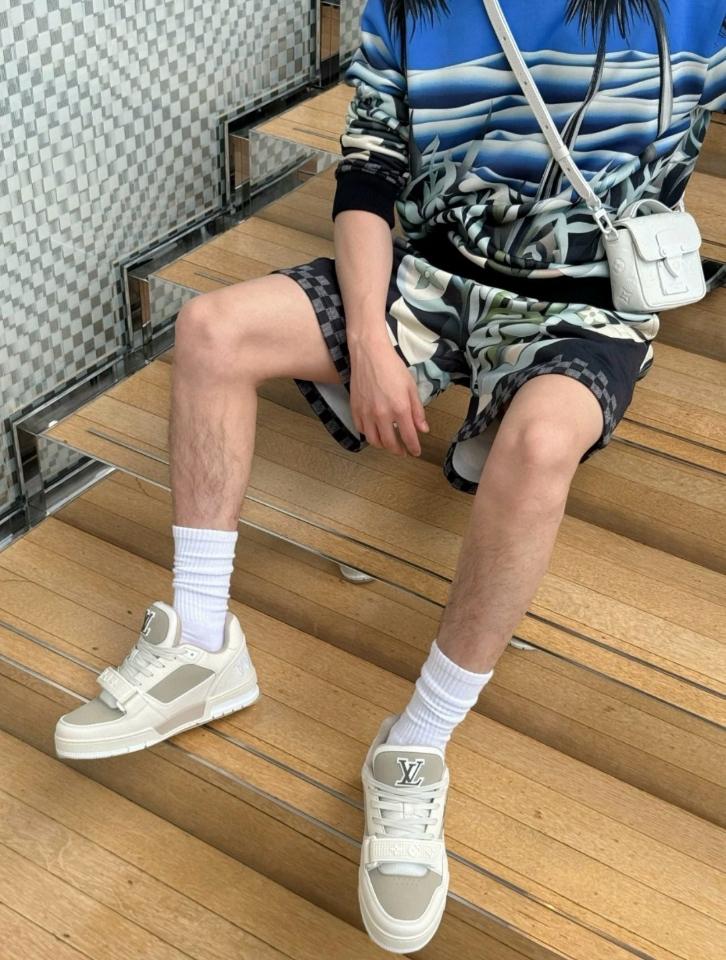 Louis Vuitton Technical Cotton Jersey Shorts 1AFR80-duoc-ban-tai-HVIP Shoes & Clothes